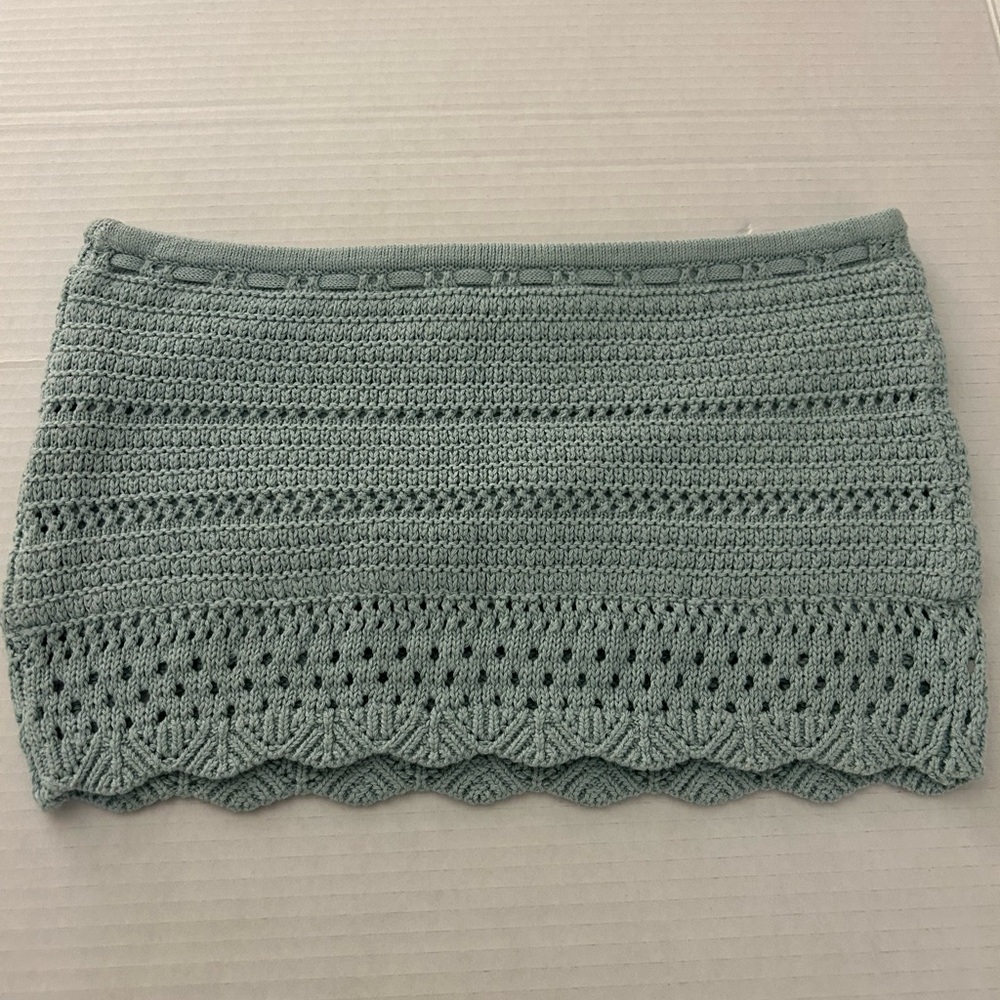 Hollister California medium Elegant Crochet Knit Tank Top in Sage Green women. - Picture 2 of 5